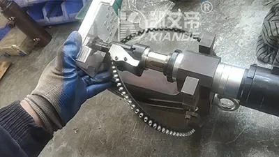 Máquina de Remachado Autoperforante