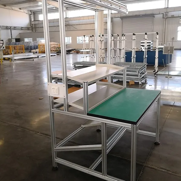 Estación de Ensamblaje de Barras Colectoras con Mecanismo de Elevación